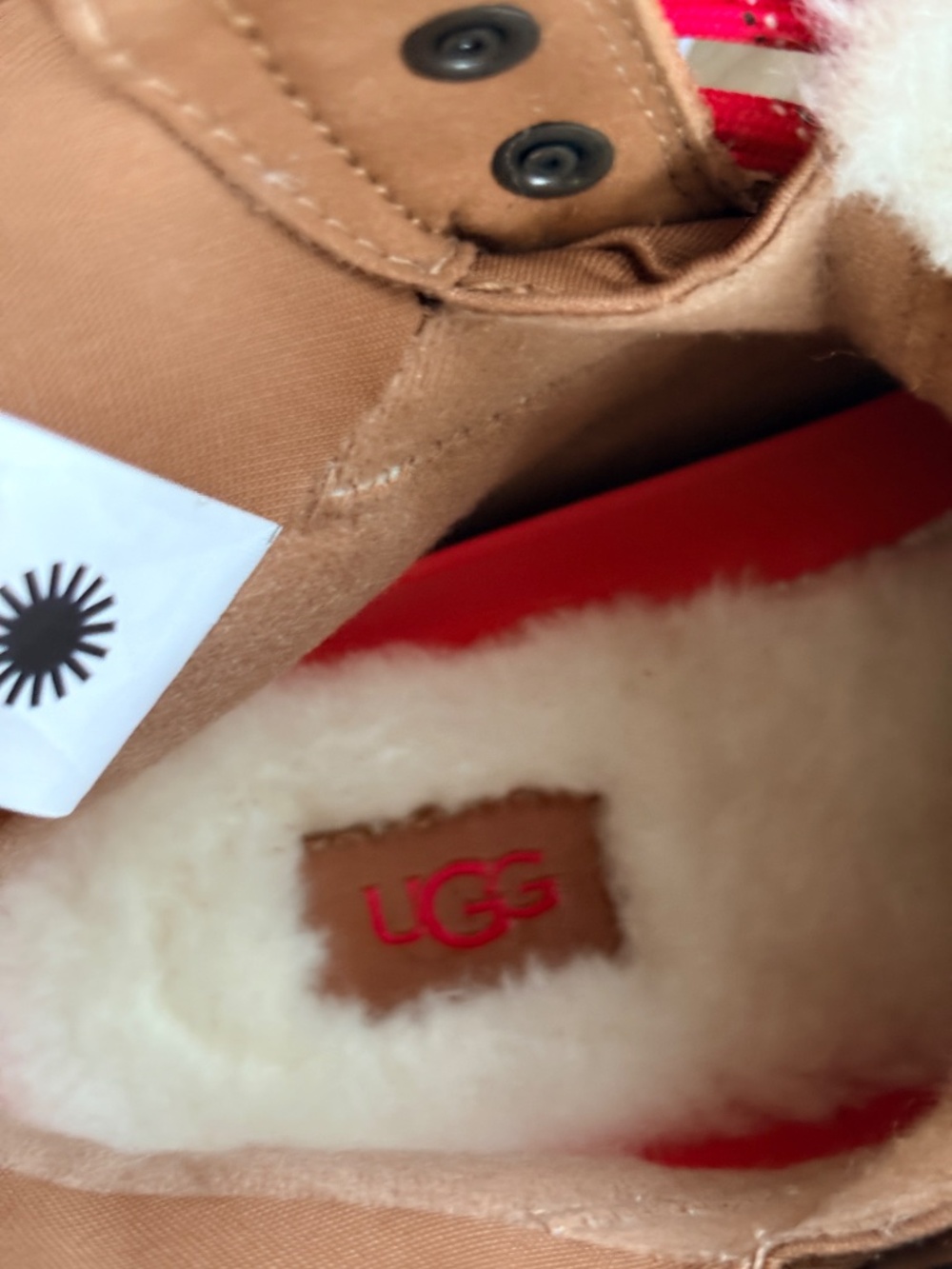 UGG bracken hiking boots feature chestnut suede uppers and vibrant red laces. - Picture 8 of 9